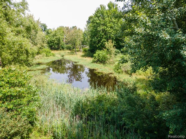 425 Knollwood Drive, Brandon Charter Township, MI 48462