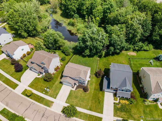 425 Knollwood Drive, Brandon Charter Township, MI 48462
