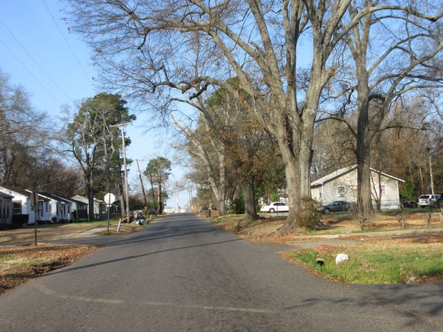 2825 Corbitt Street, Shreveport, LA 71108