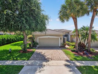10785 Royal Caribbean Circle, Boynton Beach, FL 33437