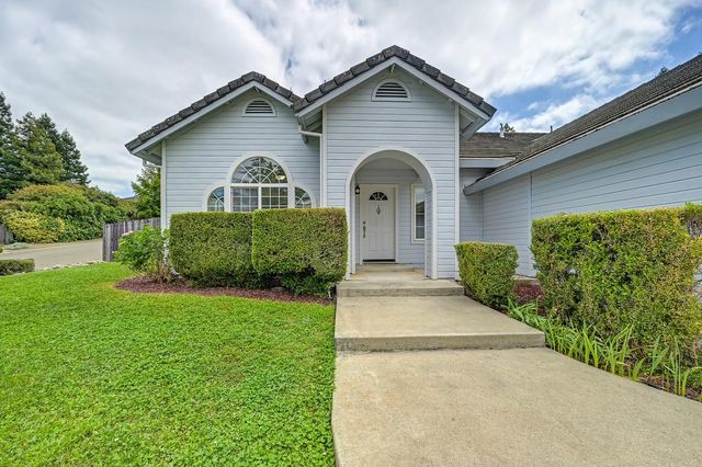 2926 Thrasher Ct, Cameron Park, CA 95682