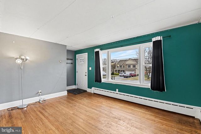 4818 RIDGE RD, Rosedale, MD 21237