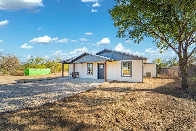 905 W Fifth Street, Breckenridge, TX 76424