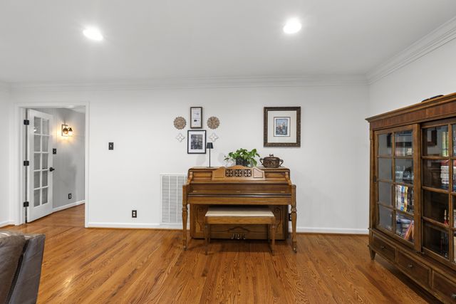 1004 Perkins Ln, Franklin, TN 37069