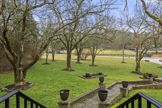 1004 Perkins Ln, Franklin, TN 37069