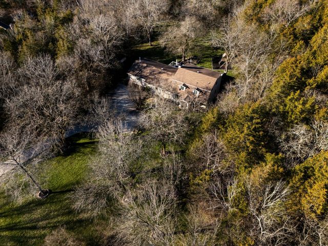 1004 Perkins Ln, Franklin, TN 37069