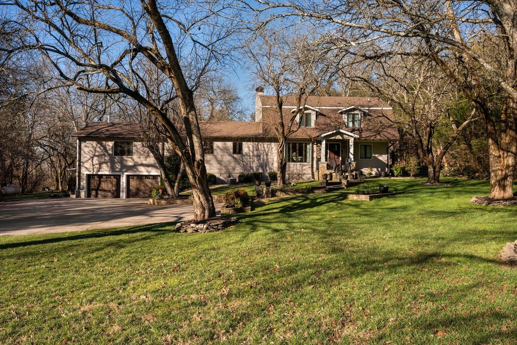 1004 Perkins Ln, Franklin, TN 37069