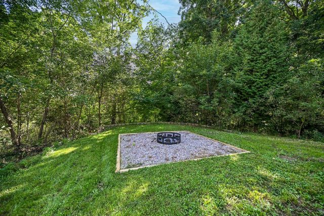 1661 Manchester DRIVE, Grafton, WI 53024