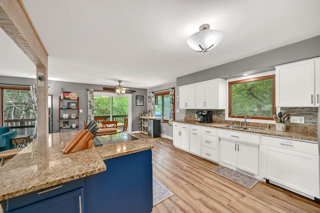 1661 Manchester DRIVE, Grafton, WI 53024