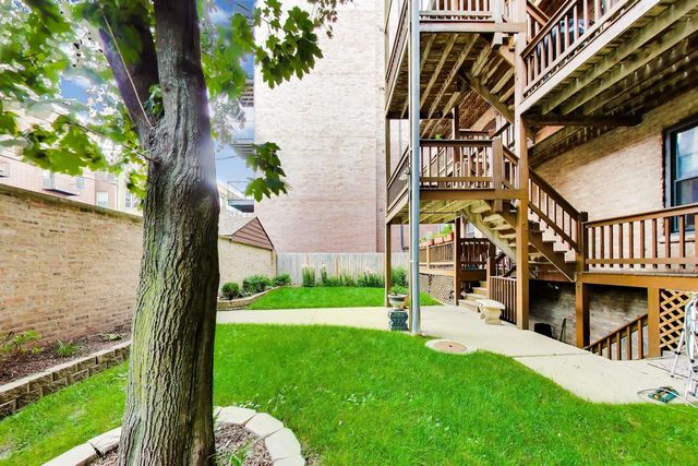 923 W Irving Park Road 2E, Chicago, IL 60613