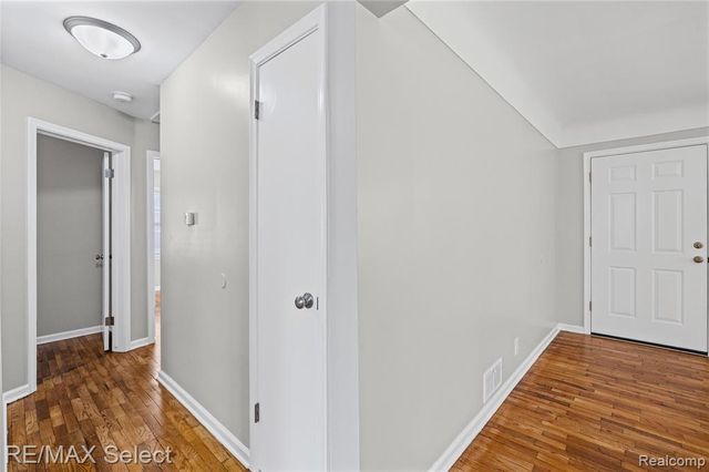1920 Greenbrook Lane, Flint, MI 48507