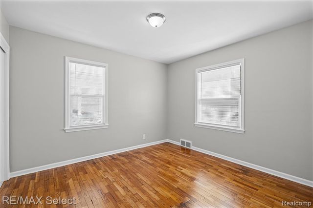 1920 Greenbrook Lane, Flint, MI 48507