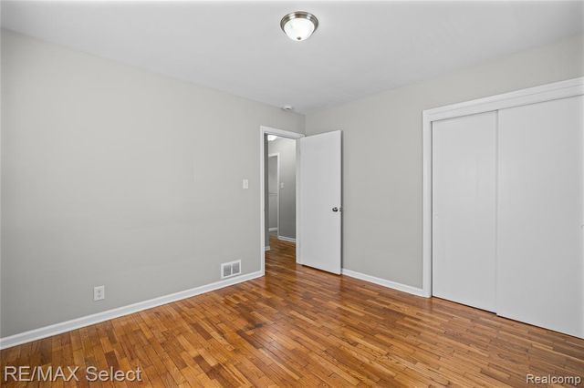1920 Greenbrook Lane, Flint, MI 48507