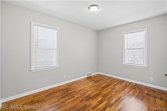 1920 Greenbrook Lane, Flint, MI 48507