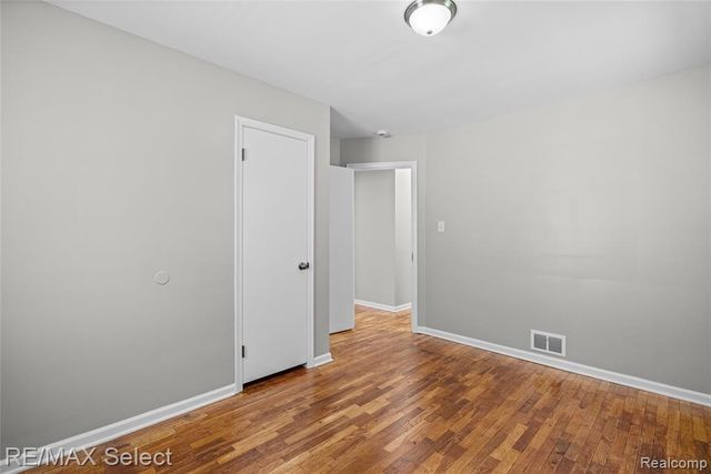 1920 Greenbrook Lane, Flint, MI 48507
