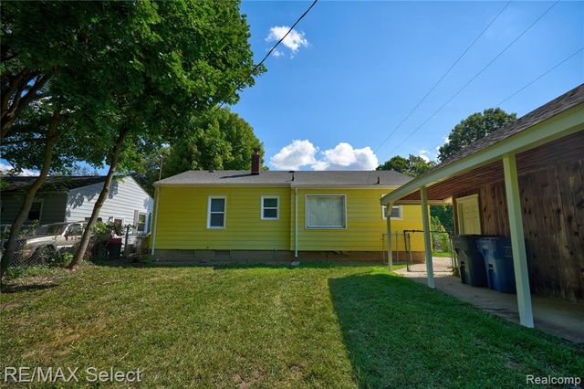 1920 Greenbrook Lane, Flint, MI 48507