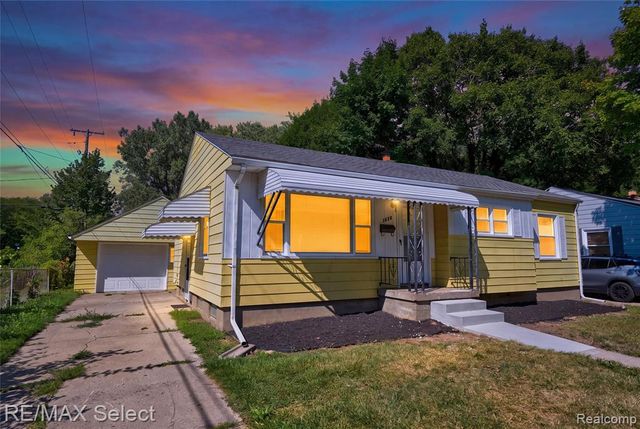 1920 Greenbrook Lane, Flint, MI 48507