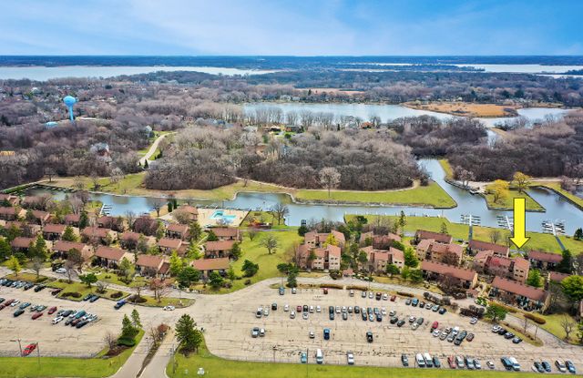 55 Vail Colony 6, Fox Lake, IL 60020