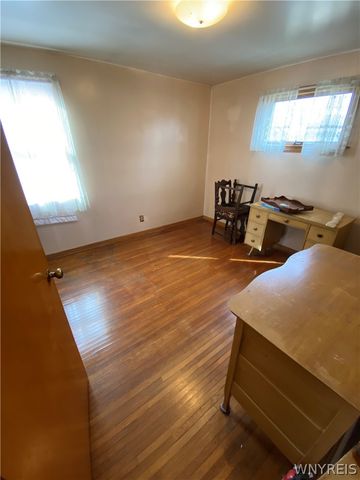 6 Nokomis Parkway, Cheektowaga, NY 14225