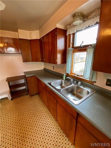 6 Nokomis Parkway, Cheektowaga, NY 14225