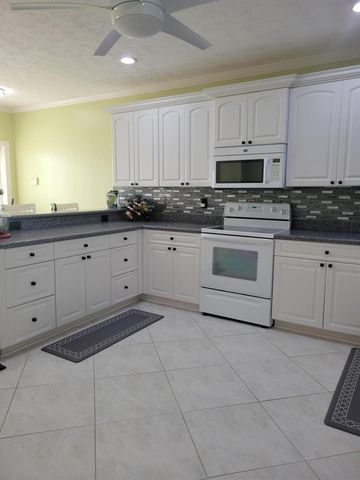 2185 SE Wild Meadow Circle, Port St. Lucie, FL 34952