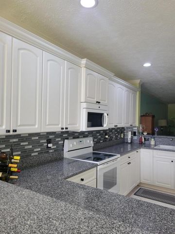 2185 SE Wild Meadow Circle, Port St. Lucie, FL 34952