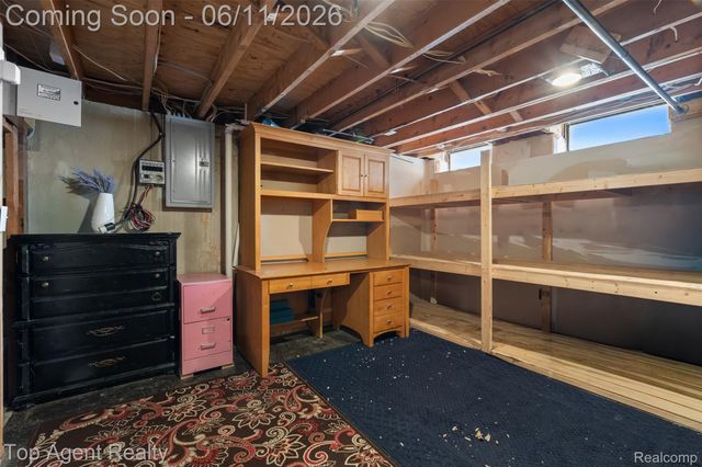 8908 Birkhill Drive, Sterling Heights, MI 48314