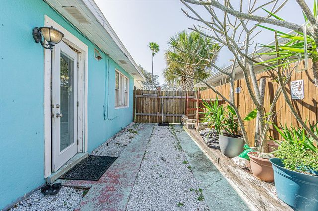 1024 APACHE TRAIL, Clearwater, FL 33755