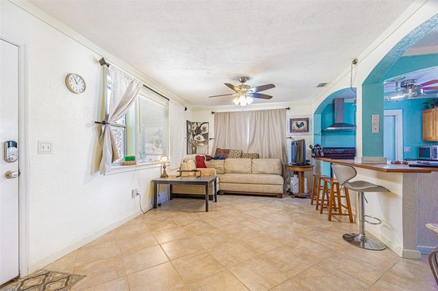 1024 APACHE TRAIL, Clearwater, FL 33755