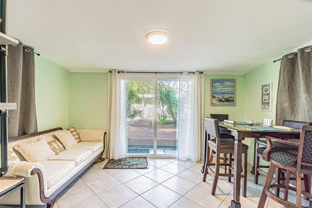 Image 16 of property listing at 1024 APACHE TRAIL, Clearwater, FL 33755