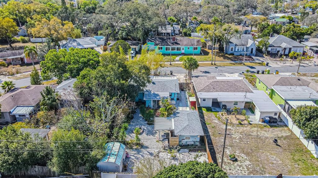 Image 38 of property listing at 1024 APACHE TRAIL, Clearwater, FL 33755