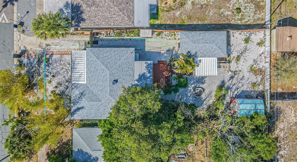 Image 39 of property listing at 1024 APACHE TRAIL, Clearwater, FL 33755