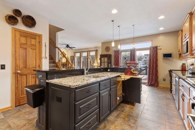 16917 73rd Place N, Maple Grove, MN 55311