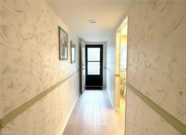 5716 Deauville CIR # I205, Naples, FL 34112