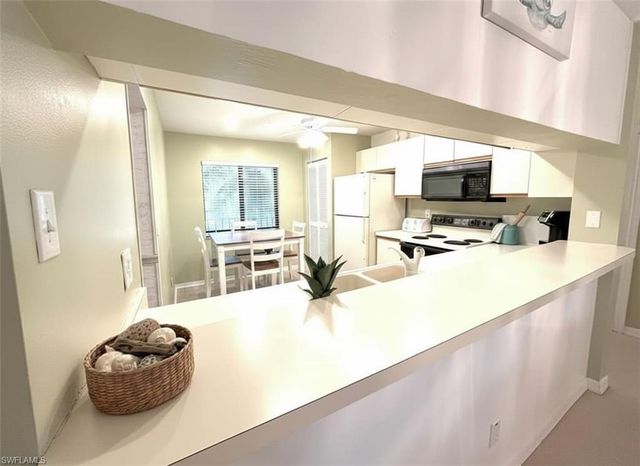 5716 Deauville CIR # I205, Naples, FL 34112