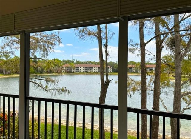 5716 Deauville CIR # I205, Naples, FL 34112