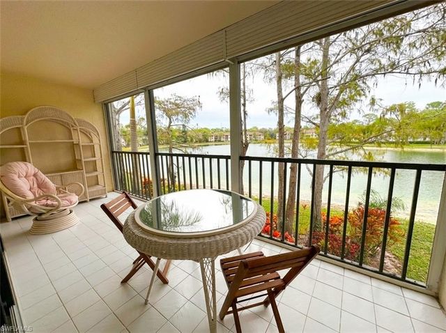 5716 Deauville CIR # I205, Naples, FL 34112