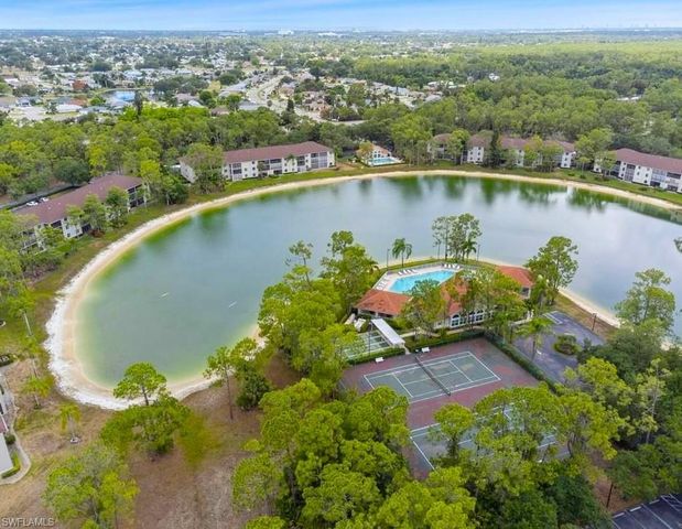 5716 Deauville CIR # I205, Naples, FL 34112