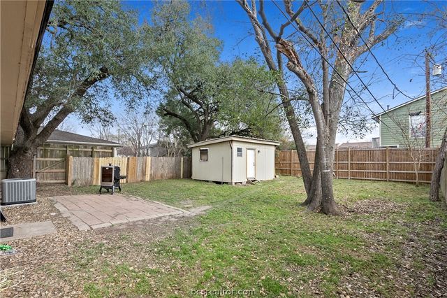 804 East 32nd Street, Bryan, TX 77803