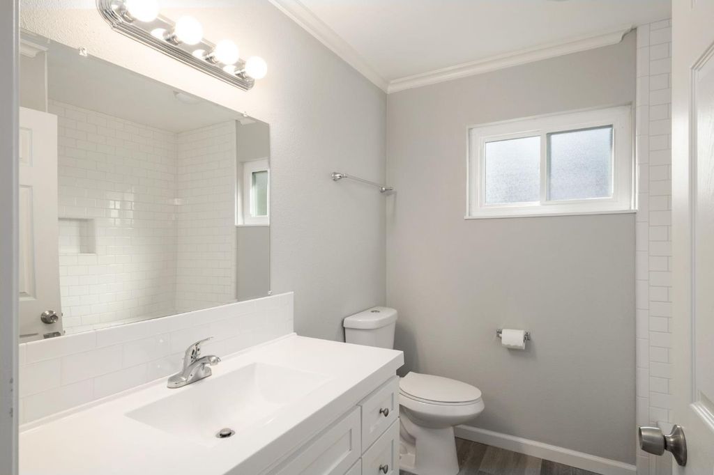 Image 22 of property listing at 638 E Browning Avenue, Fresno, CA 93710