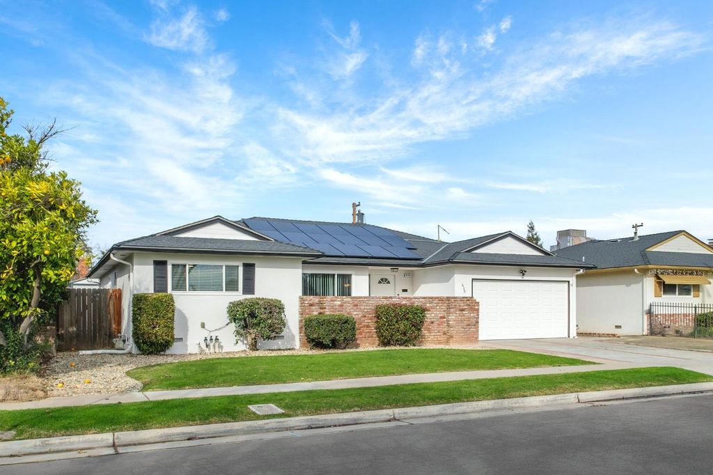 Image 30 of property listing at 638 E Browning Avenue, Fresno, CA 93710