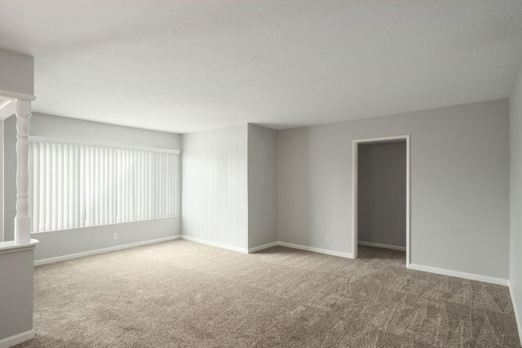 Image 6 of property listing at 638 E Browning Avenue, Fresno, CA 93710