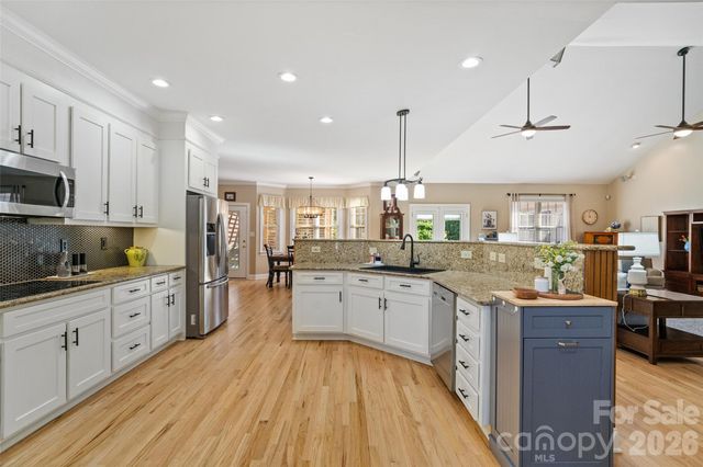 1701 South Point Road, Belmont, NC 28012