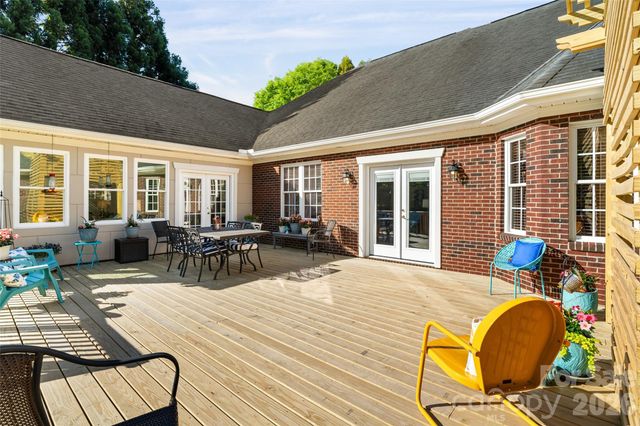 1701 South Point Road, Belmont, NC 28012