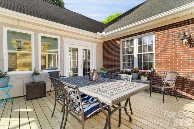 1701 South Point Road, Belmont, NC 28012