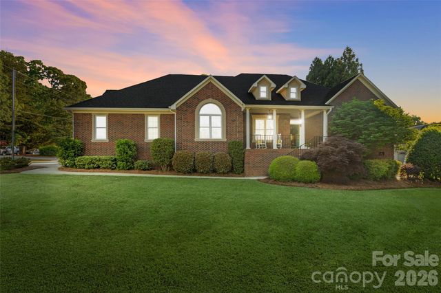 1701 South Point Road, Belmont, NC 28012