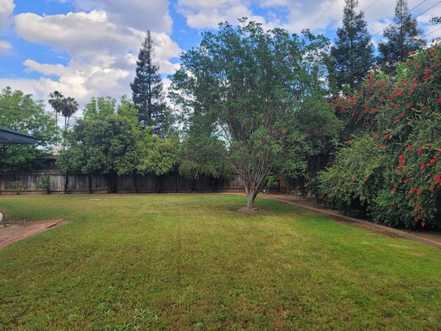 679 W Bullard Avenue, Fresno, CA 93704