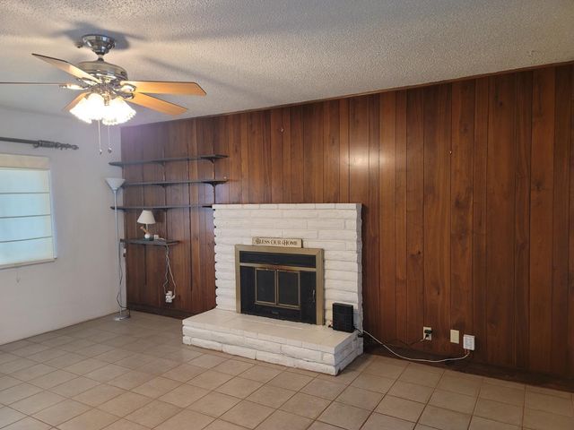 679 W Bullard Avenue, Fresno, CA 93704