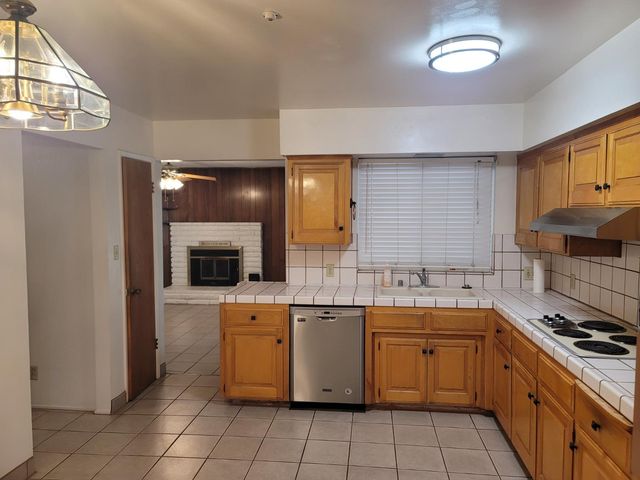 679 W Bullard Avenue, Fresno, CA 93704