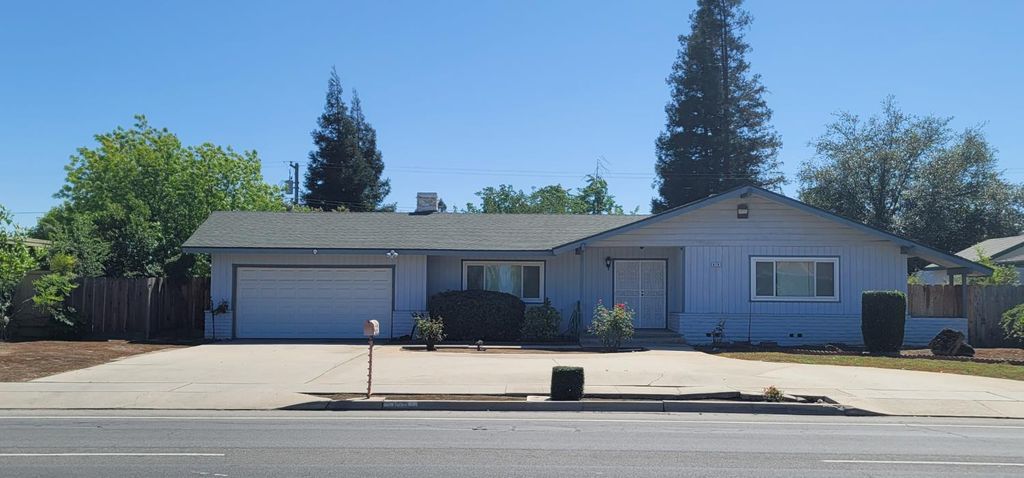 679 W Bullard Avenue, Fresno, CA 93704